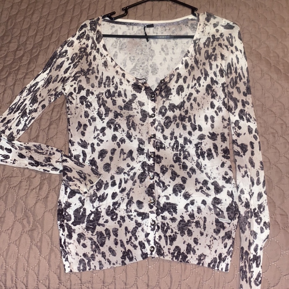 Guess & loft cardigans. - Picture 2 of 10